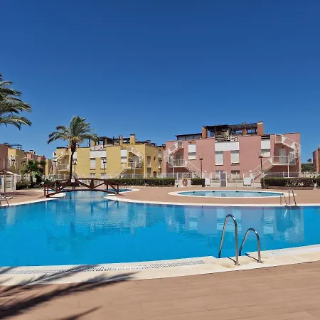 Precioso Bajo Con Jardin En