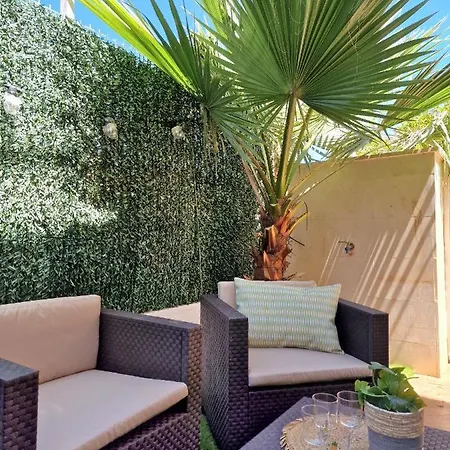 Precioso Bajo Con Jardin En Vera