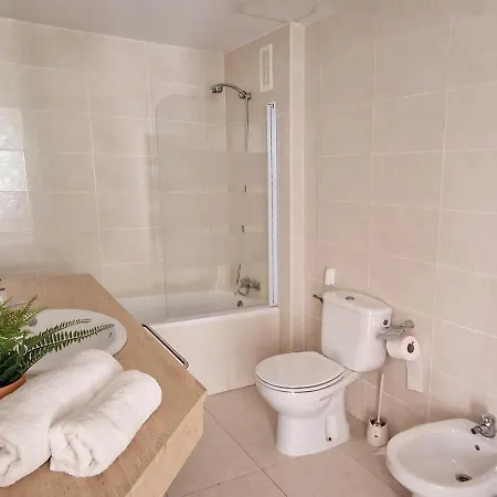 Precioso Bajo Con Jardin En Lejlighed